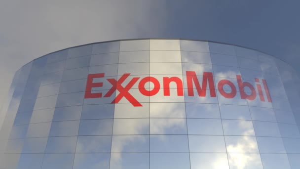 Exxon Mobil Logo Den Moderna Stadsskyline Symbol För Multinationella Företag — Stockvideo