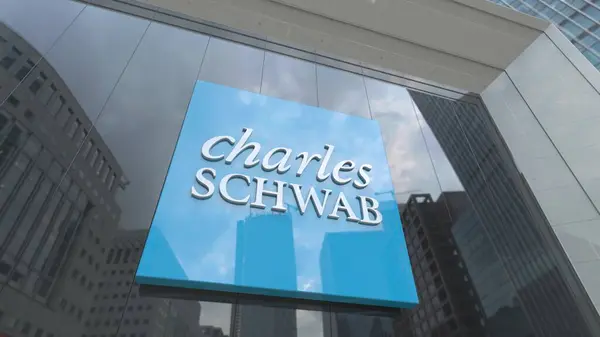 Charles Schwab Şeffaflık Sanatı: Çalışma Alanlarında Cam Gösterimi