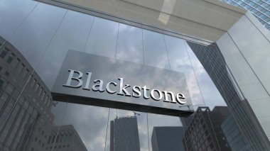 Blackstone Group Parlayan Zarafet: Piyasa Liderleri için Şirket Cam Ofisleri