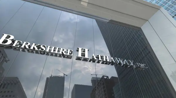 Berkshire Hathaway yansıtma başarısı: İş odaklı ofislerde cam elementler