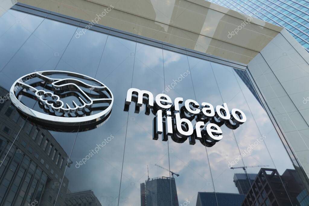 MercadoLibre Glass and Business Synergy: Redefining Corporate Office Spaces