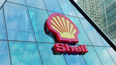 Şehir merkezindeki Shell Şehir Merkezi Ofis Şirketi Borsa Editörü