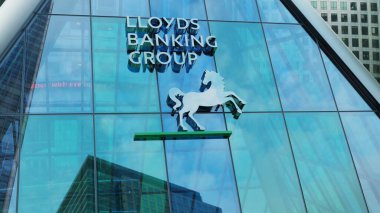 Lloyds Bankacılık Grubu şehir merkezindeki modern şehir kulesi şirket borsa editörlüğü yapıyor.