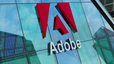 Adobe Modern Şehir Merkezi Ofis Şirketi Borsa Editörü