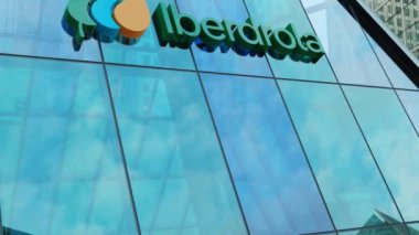 Iberdrola modern şehir merkezi binası ofis şirketleri borsa editörü.