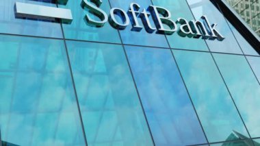 SoftBank modern şehir merkezi binası ofis şirketi borsa editörü
