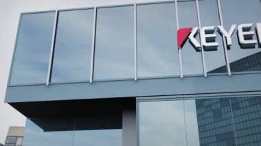 Ofis maskesinin logosu hakkında Keyence Stock bilgileri