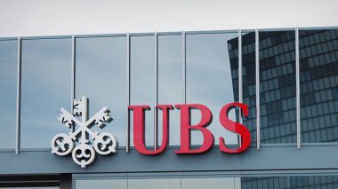 Ofis maskesinin logosu üzerinde sunulan UBS Stok verileri