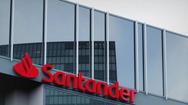 Santander Stok verileri ofis ön sayfasının logosunda sunulmuştur.
