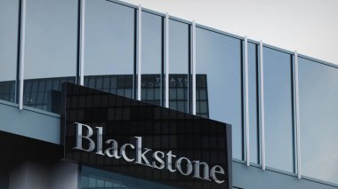 Blackstone Grup Stok verileri ofis ön sayfasının logosu üzerine sunuldu