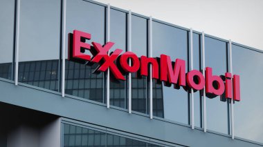 ExxonMobil Stok verileri ofis cephesi editoryal logosu üzerinde sunuldu