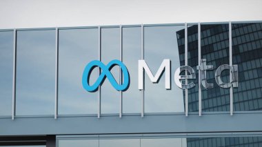 Meta Platformları Facebook Stok verileri ofis cephesi editoryal logosu üzerinde sunuldu