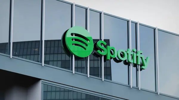Ofis maskesinin logosunda sunulan hisse senedi verilerini bozun