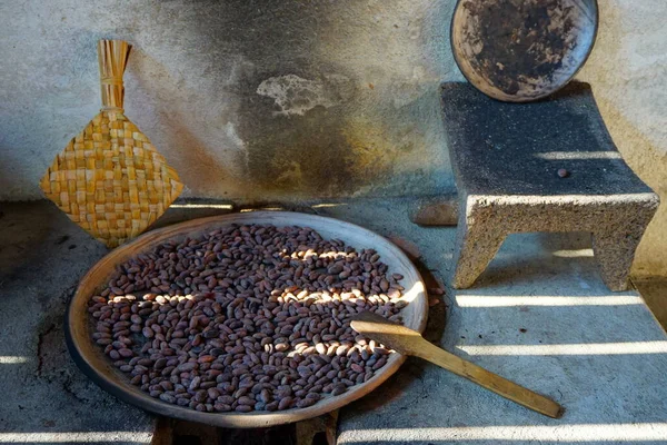 Cacao Beans Being Roasted Traditional Comal Clay Plate Guatemala — Stock Photo, Image
