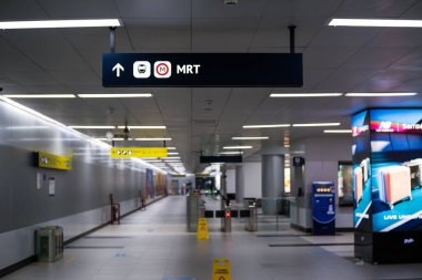 Sabah Cakarta 'daki boş MRT istasyonu