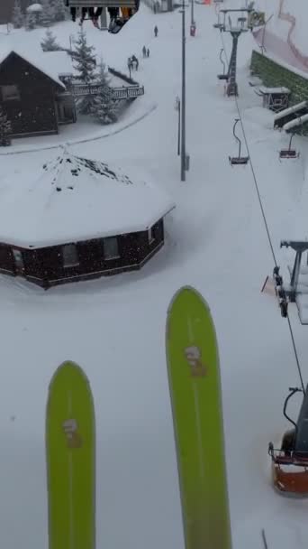 Vista Dalla Seggiovia Alla Stazione Sciistica Giorno Neve Polvere Bukovel — Video Stock