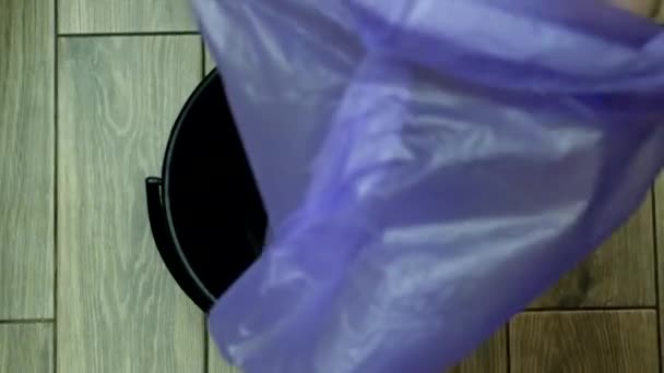 Γενικά Άποψη Της Πλαστικής Σακούλας Κάδο Απορριμμάτων Οικιακή Ζωή — Αρχείο Βίντεο