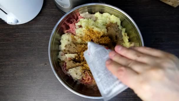 Add Seasoning Forcemeat Overhead Bowl Domestic Kitchen — Vídeo de Stock