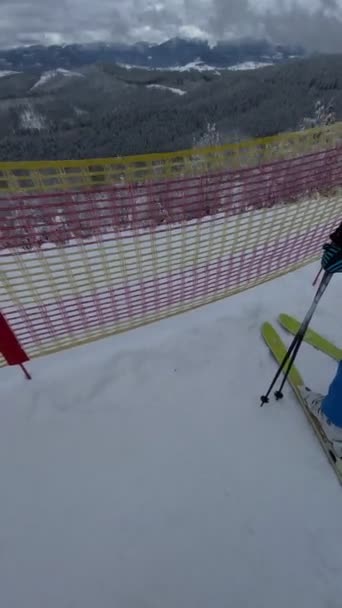 Сноубордистская Точка Зрения Красивые Зимние Горы — стоковое видео
