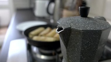 Kahveyi ısıtıcıda yapmak Sıcak buhar kopyalama alanı