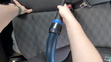 Pov adam elektrikli süpürge koltuklu temiz araba