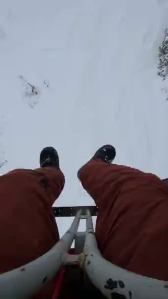 Pohled Lyžařský Areál Sedačkové Lanovky Zasněžený Prašný Den Zimní Aktivity — Stock video