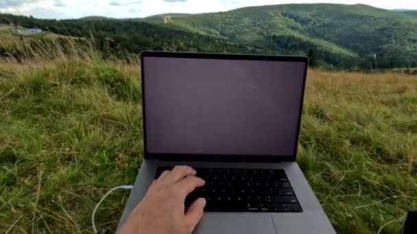 Pov Man Working Laptop Mountain Peak Hiking Freelance Concept — Vídeo de Stock