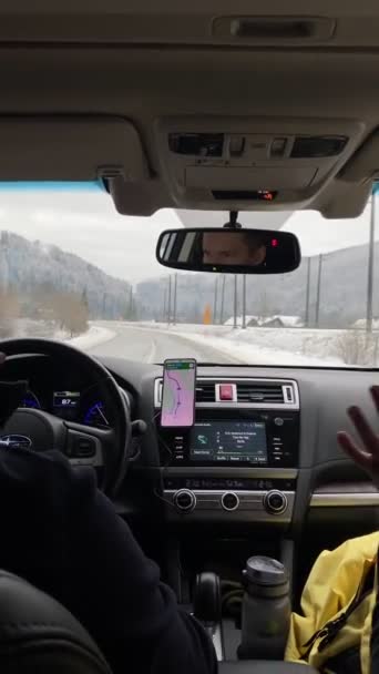 Вид Сзади Автомобиля Концепция Путешествия Внутри Транспортного Средства — стоковое видео