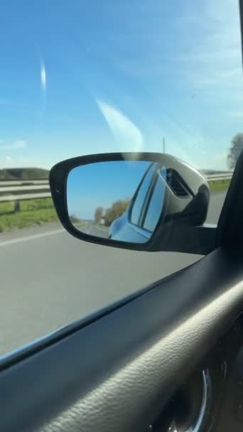 Bil Backspegel Reflektion Motorvägen Väg Resa — Stockvideo