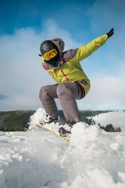 Man Snowboarder Portrait Carpathian Mountains Background Winter Sport — Stockfoto