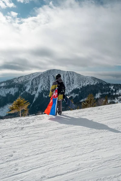 Hombre Snowboarder Con Bandera Eslovaquia Pista Esquí Hermoso Paisaje Las —  Fotos de Stock