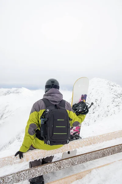 Homme Snowboarder Sur Sommet Montagne Chopok Slovaquie Domaine Skiable — Photo