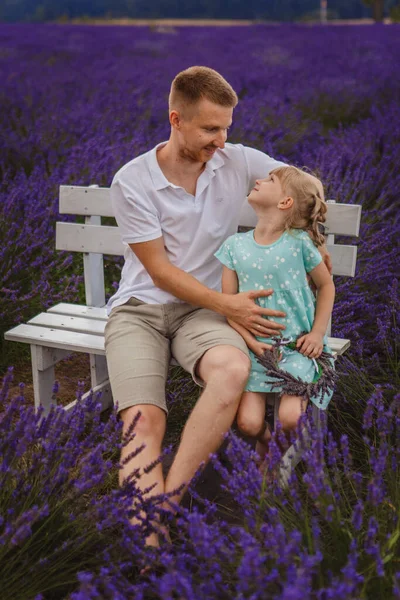 Happy Father Daughter Sitting Bench Lavender Field — Stock Photo, Image