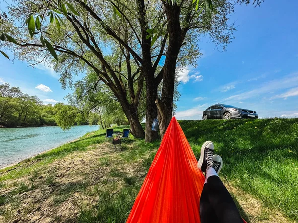 Woman Lying Hammock Overlooking River Parked Car Bank — Stock Photo, Image