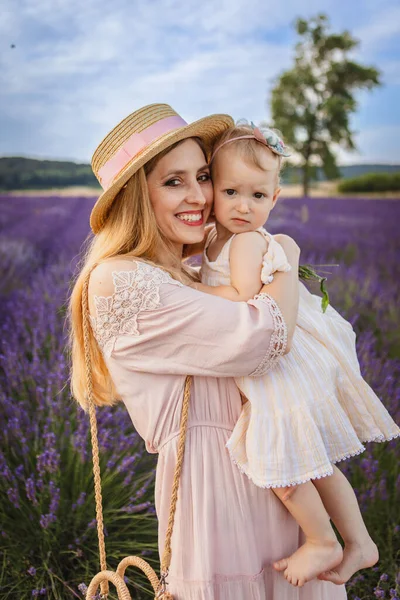 Happy Mother Holds His Daughter Sky Clouds Background — Stock Photo, Image
