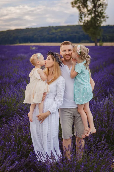 Beautiful Young Family Father Mother Two Daughters Picnic Lavender Field — Stock Photo, Image
