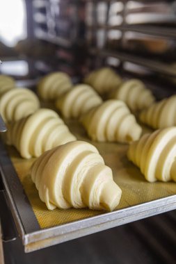 Fırına dayanıklı kruvasan hamuru.