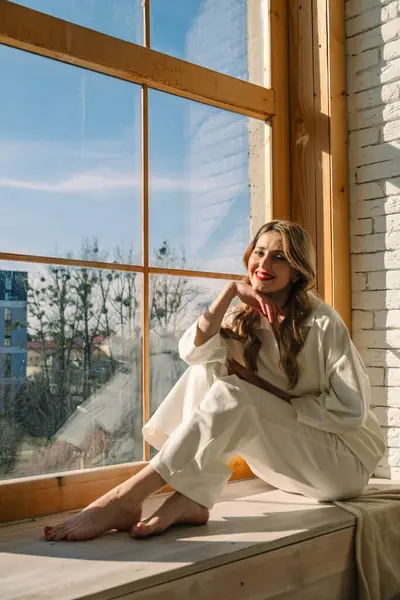 Beautiful Woman Window Highlighted Bright Sun Copy Space — Stock Photo, Image