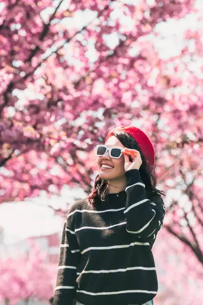 Portrait Smiling Beautiful Woman Sunglasses Blooming Sakura Background Royalty Free Stock Photos