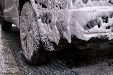 Oto Yıkama 'da yıkanan SUV kopyalama alanı