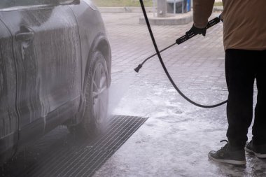 Oto Yıkama 'da yıkanan SUV kopyalama alanı