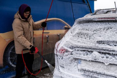 Oto Yıkama 'da yıkanan SUV kopyalama alanı