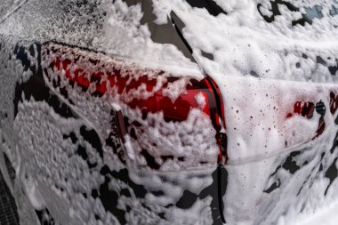 Oto Yıkama 'da yıkanan SUV kopyalama alanı