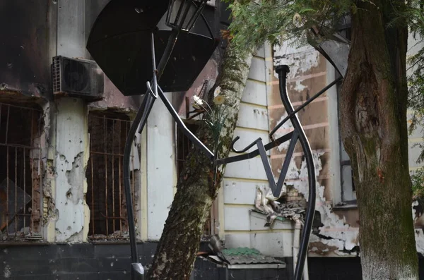 Irpin, Kyiv bölgesi, Ukrayna - Eylül 2022: Rus birlikleri tarafından bombalandıktan altı ay sonra Irpin şehri