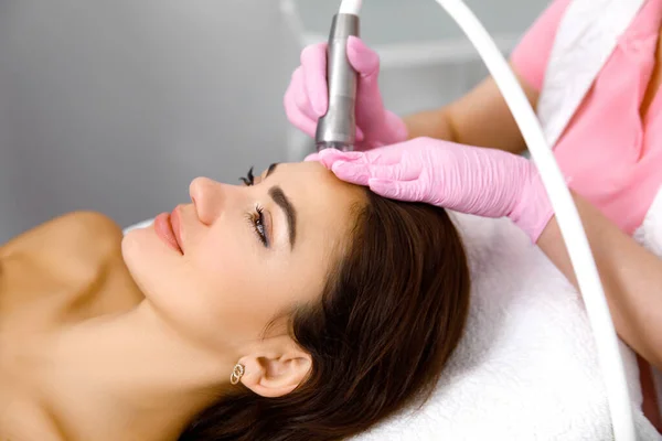 Trattamento Viso Pelle Terapia Rinnovo Facciale Buccia Dermatologica Trattamento Rifacimento — Foto Stock