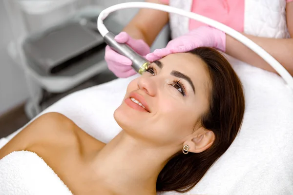 Terapia Della Pelle Valorizzazione Cosmetica Buccia Idro Facciale Regime Estetico — Foto Stock