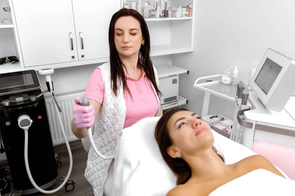 Esthetic Procedure Rejuvenation Treatment Rejuvenating Facials Resurfacing Treatment Woman Undergoing — Stock Photo, Image