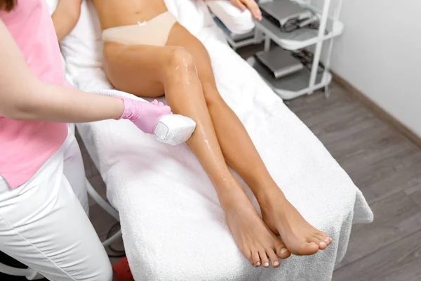 Laseravlösning Skönhetsepilering Kosmetologisk Laser Laserhårborttagning För Ben Epilering Kliniken — Stockfoto