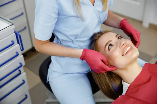 Cömert yüz eklemleri, osteopat performansları, yüz masajı eklemleri, kontrol dişleri, ağız bakımı, sağlıklı dişler, diş tedavisi