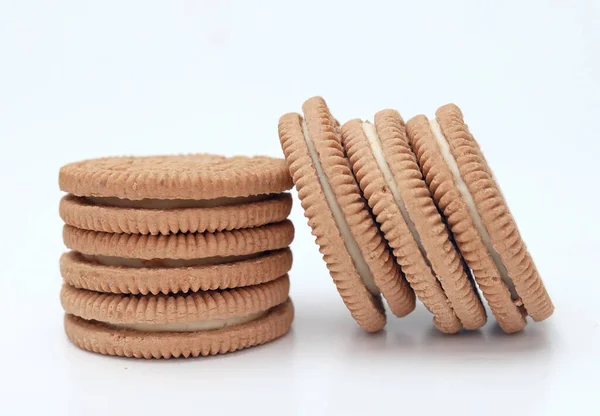 Sandwich Cream Cookies Isolerade Vit Bakgrund — Stockfoto